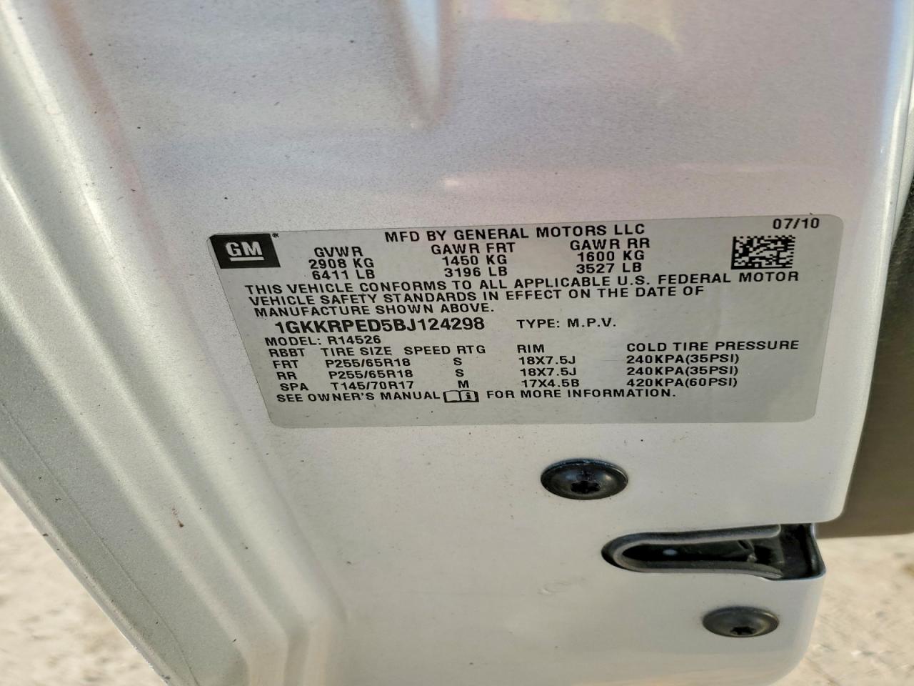 2011 GMC ACADIA SLE photo 25