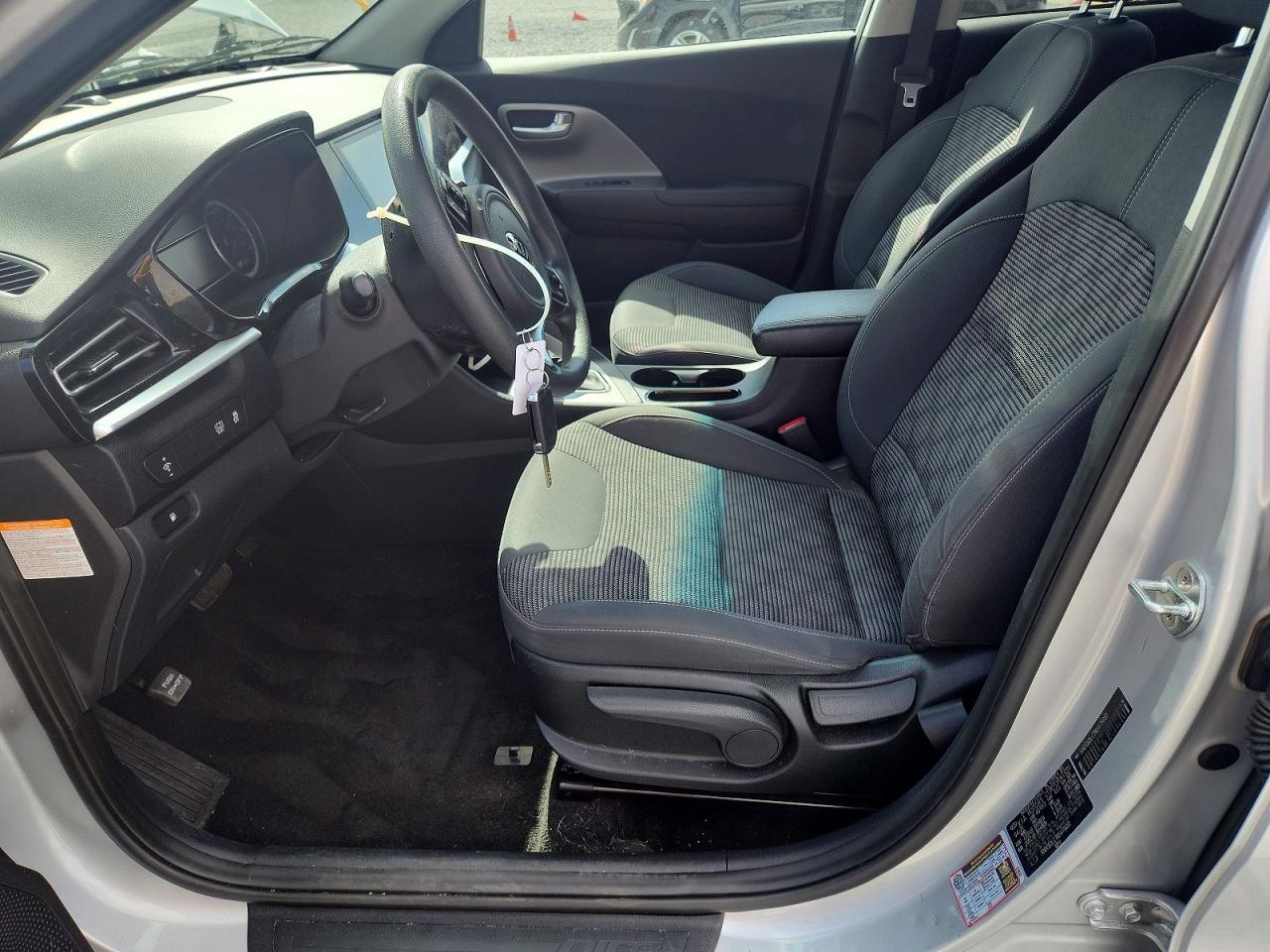 2021 KIA NIRO LX photo 19