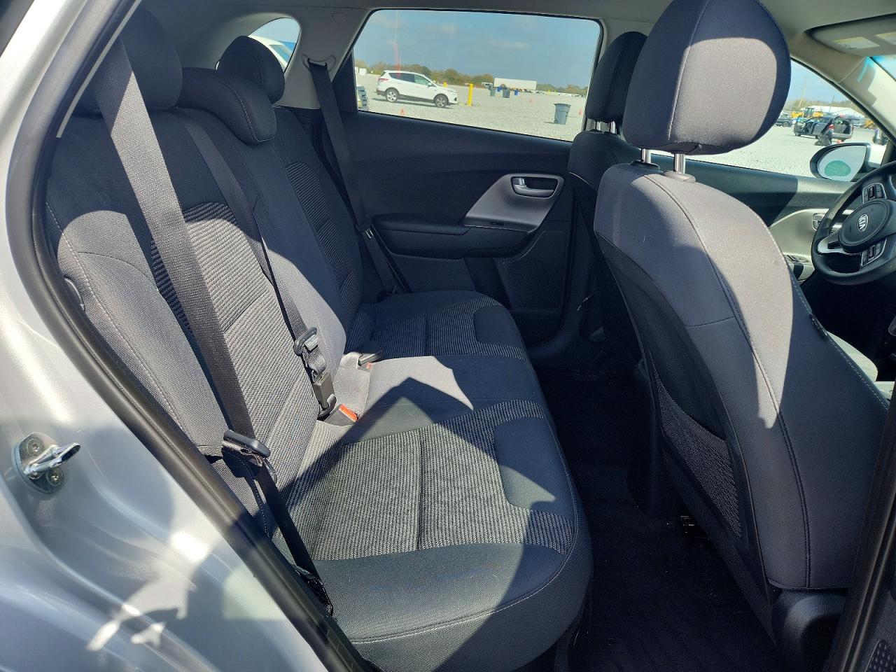 2021 KIA NIRO LX photo 31