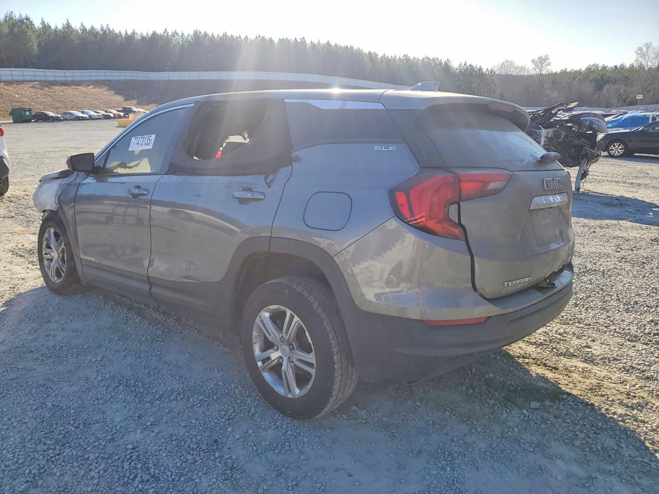 2018 GMC TERRAIN SLE photo 2
