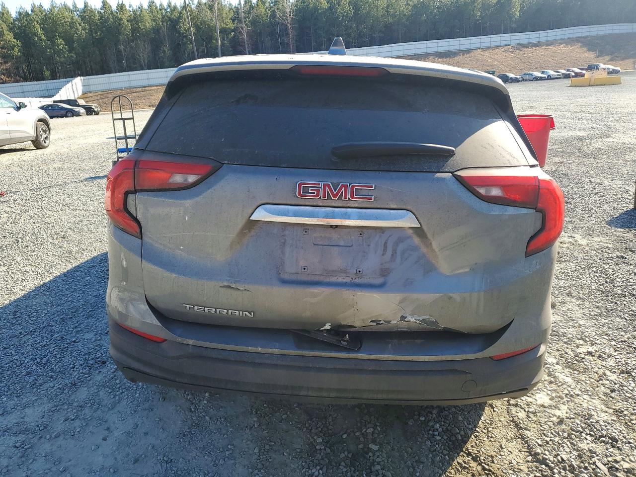 2018 GMC TERRAIN SLE photo 6