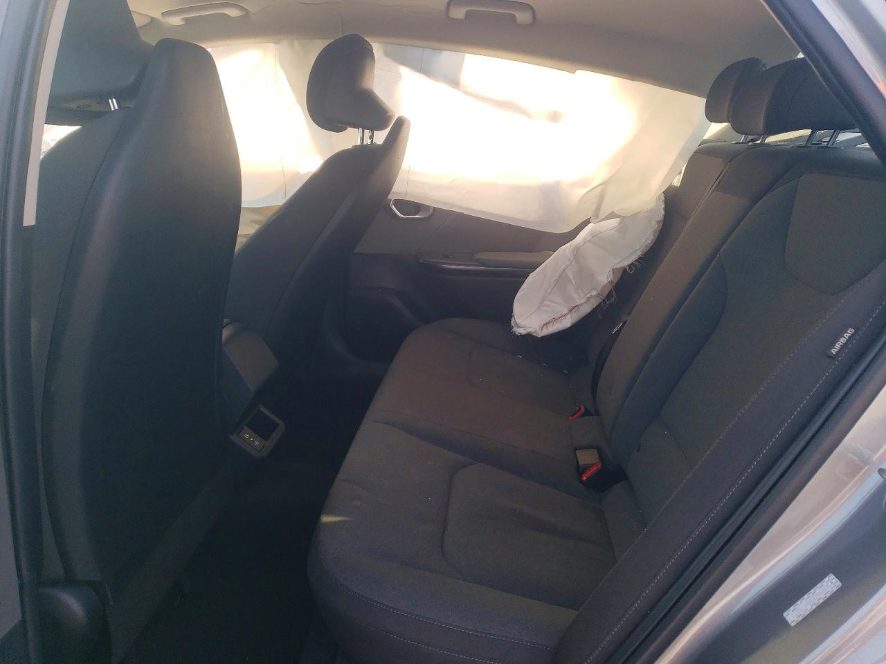 2025 KIA K4 LX photo 28