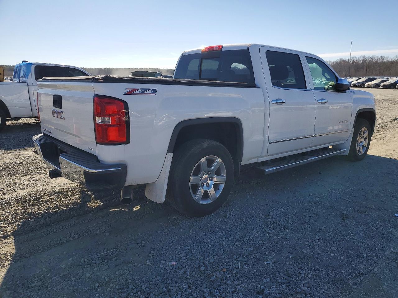 2014 GMC SIERRA K1500 SLT photo 3