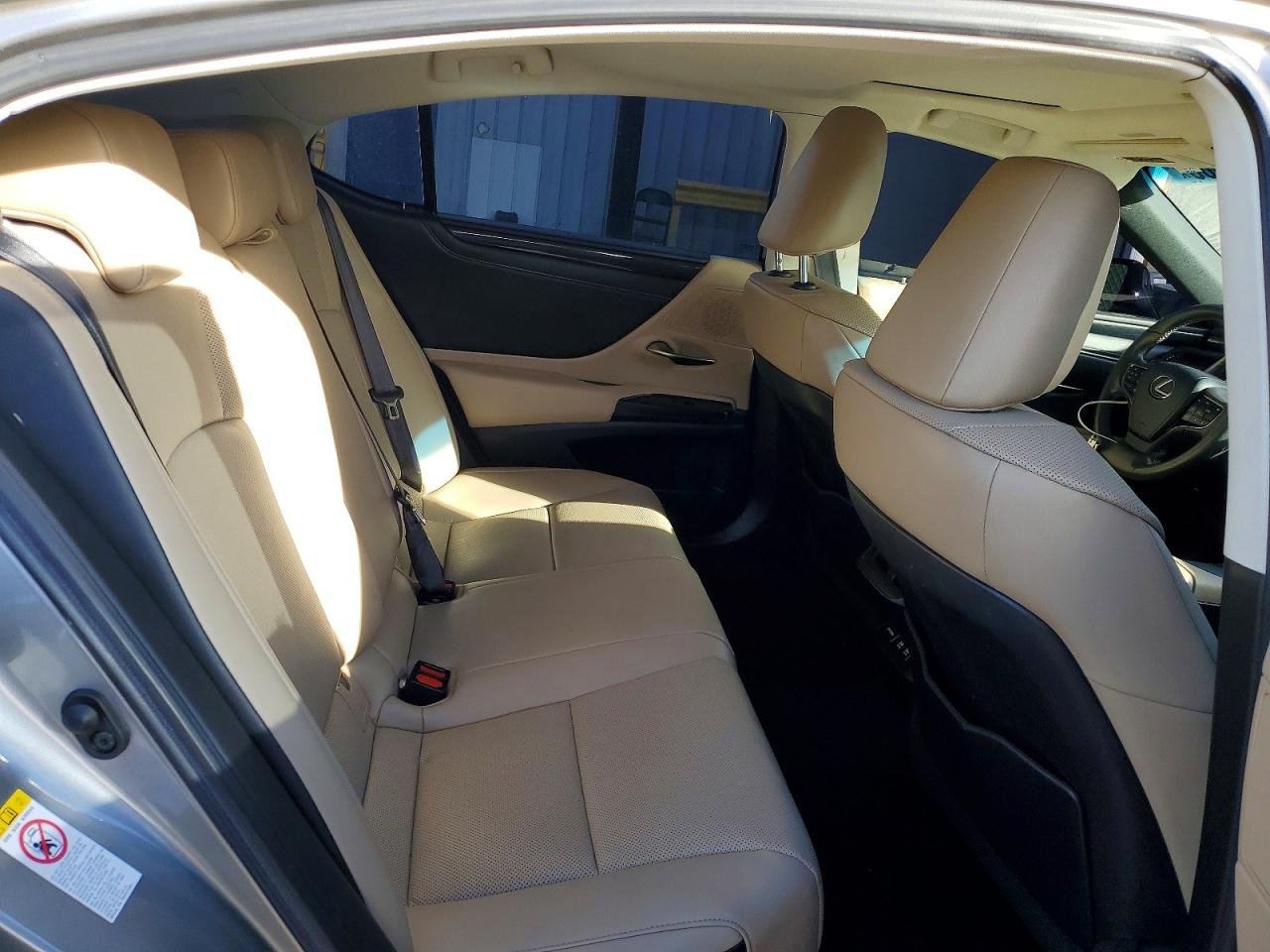 2019 LEXUS ES 350 photo 19