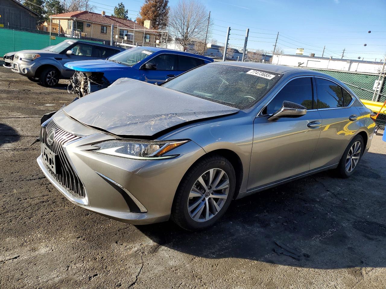 2019 LEXUS ES