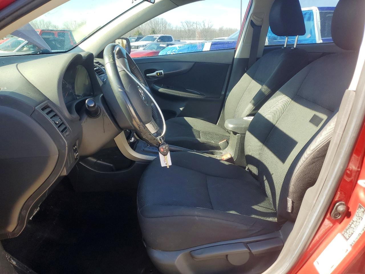 2009 TOYOTA COROLLA S photo 13