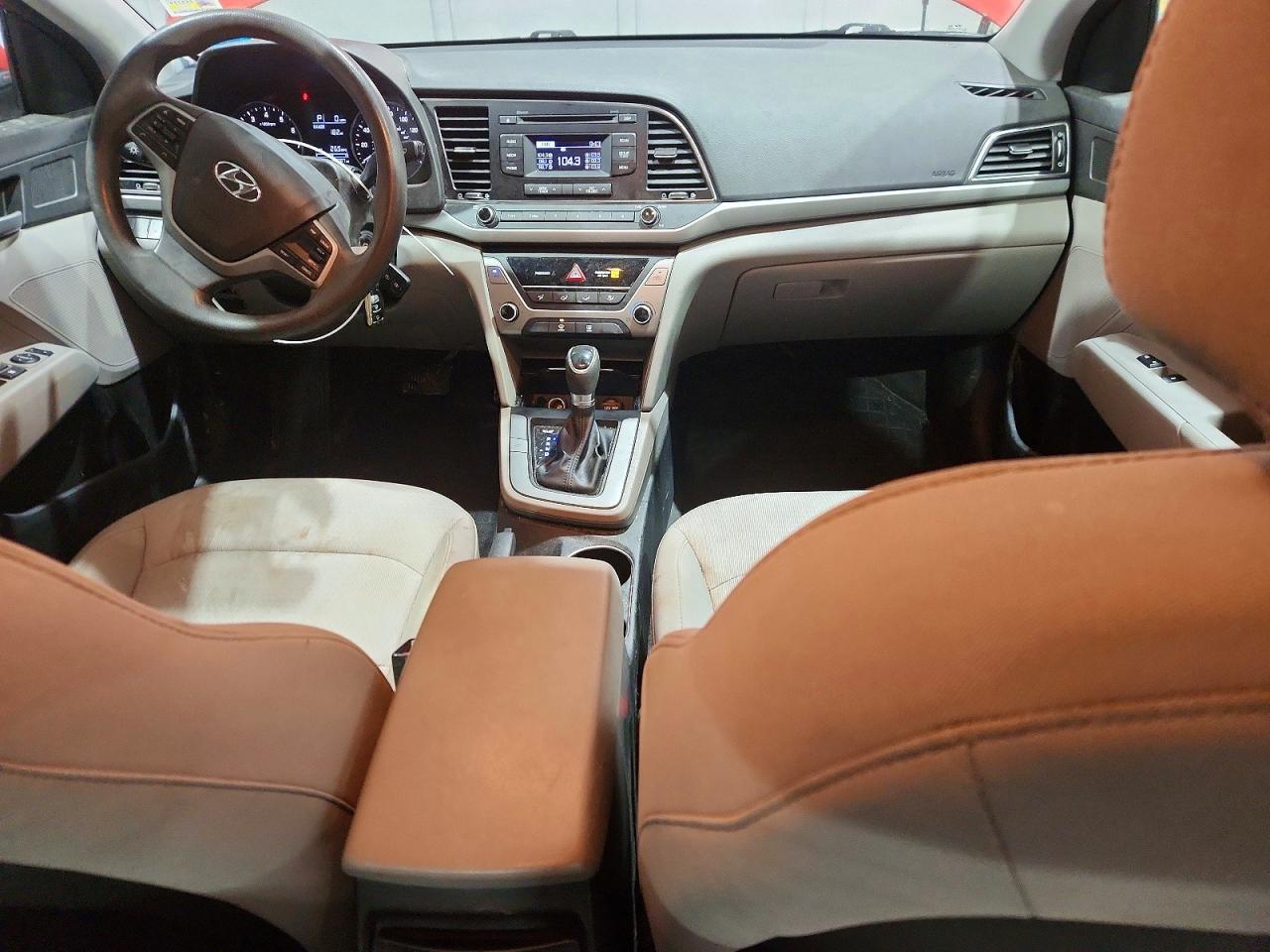 2017 HYUNDAI ELANTRA SE photo 8