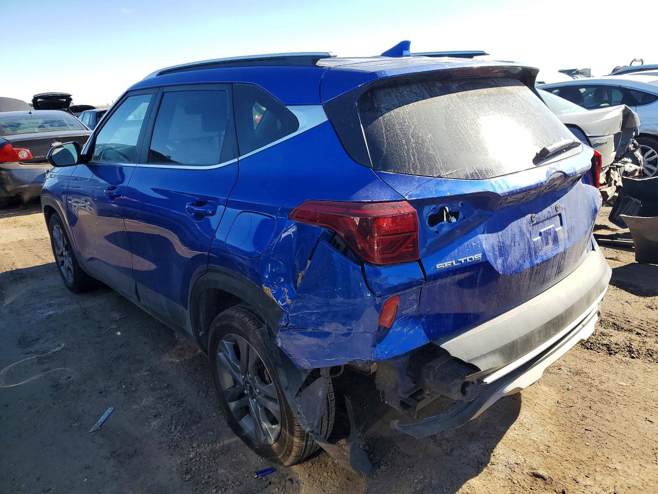 2021 KIA SELTOS S photo 3