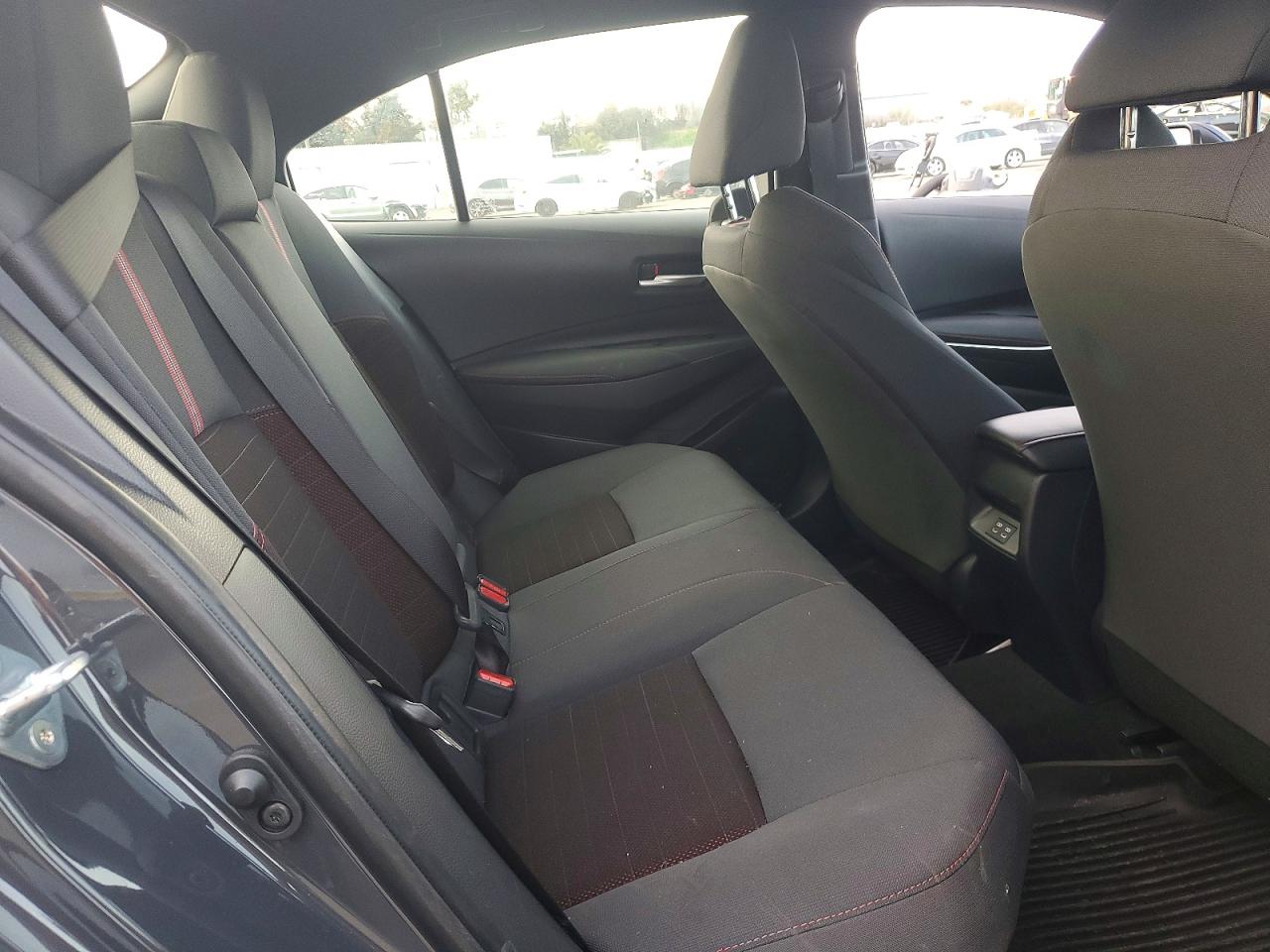 2025 TOYOTA COROLLA LE photo 19
