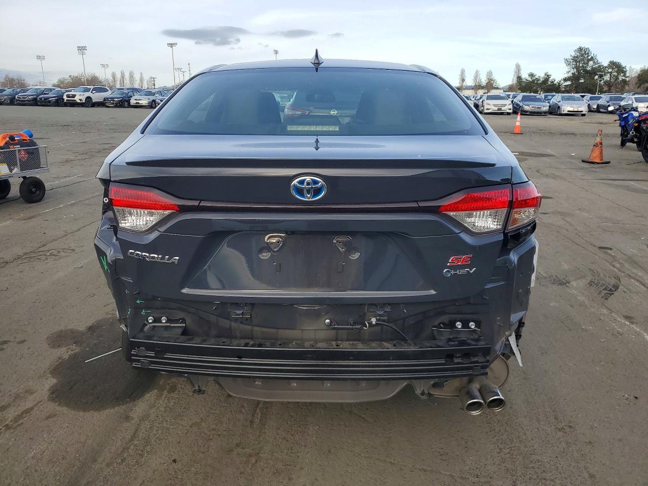 2025 TOYOTA COROLLA LE photo 11