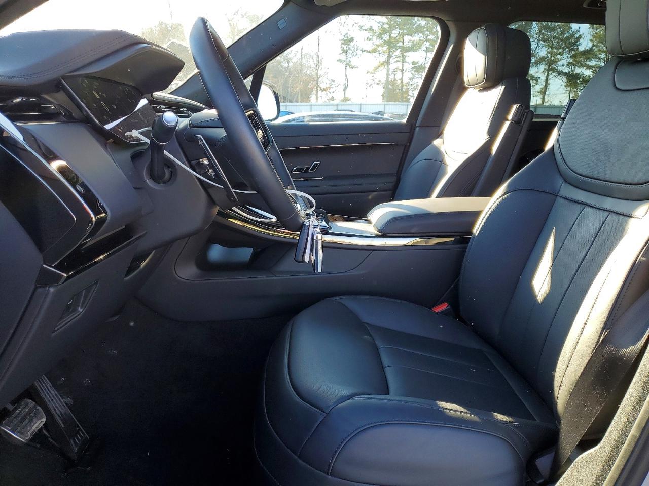 2025 LAND ROVER RANGE ROVER SPORT DYNAMIC SE photo 7