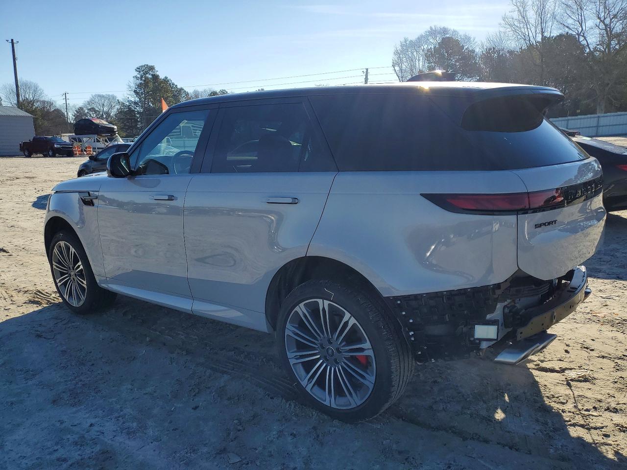 2025 LAND ROVER RANGE ROVER SPORT DYNAMIC SE photo 2