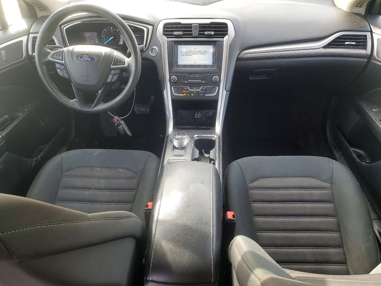 2019 FORD FUSION SE photo 8