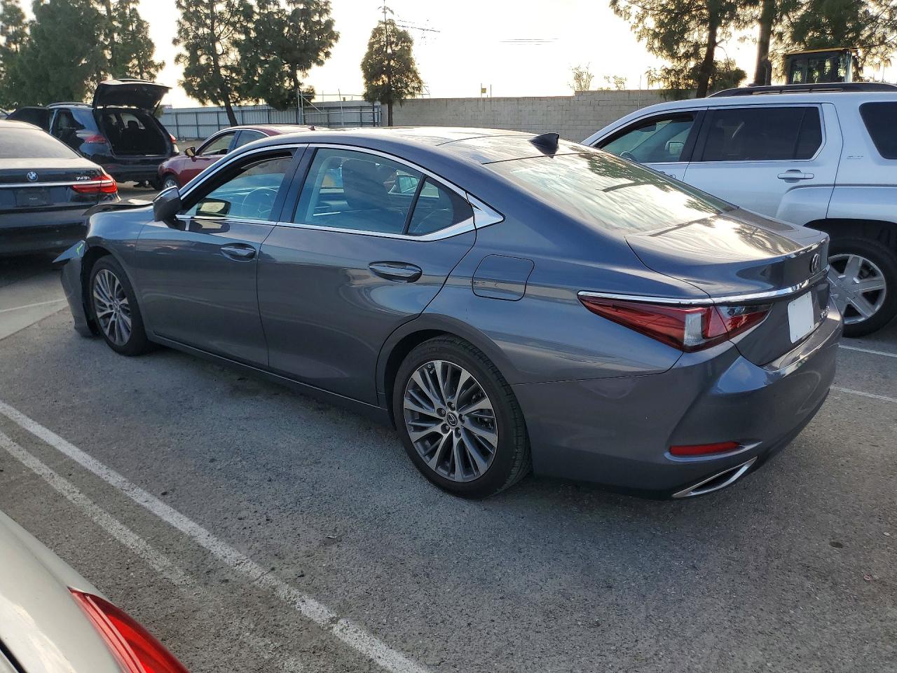 2020 LEXUS ES 350 photo 2
