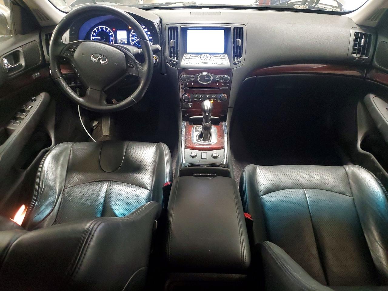 2012 INFINITI G37 photo 8