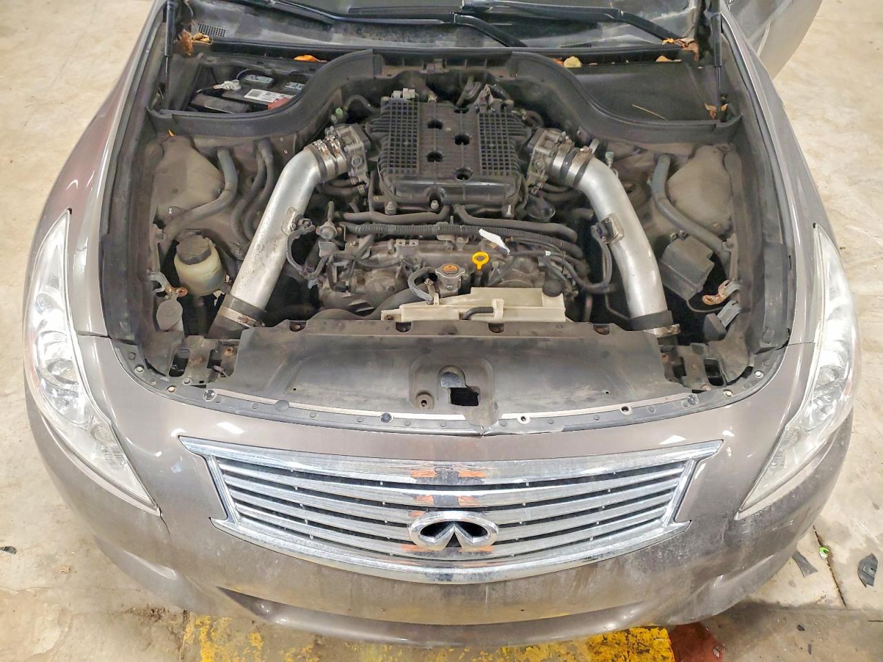 2012 INFINITI G37 photo 11