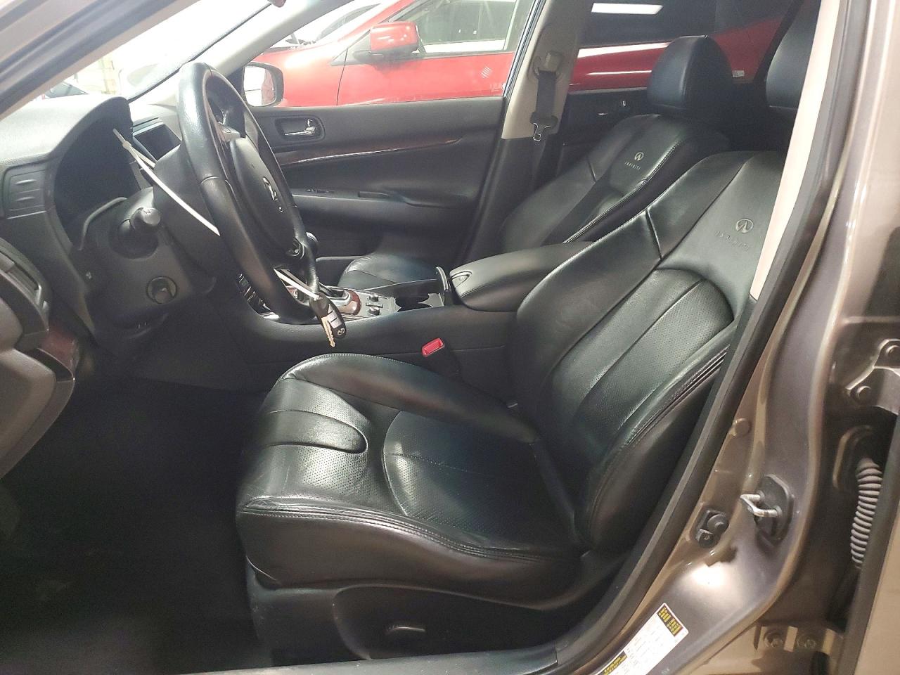 2012 INFINITI G37 photo 7