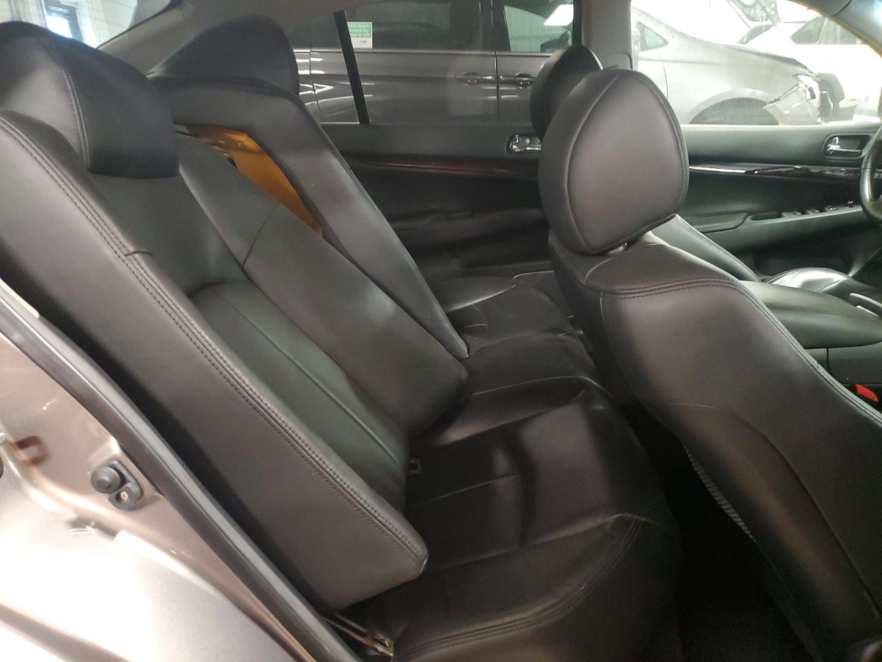 2012 INFINITI G37 photo 10