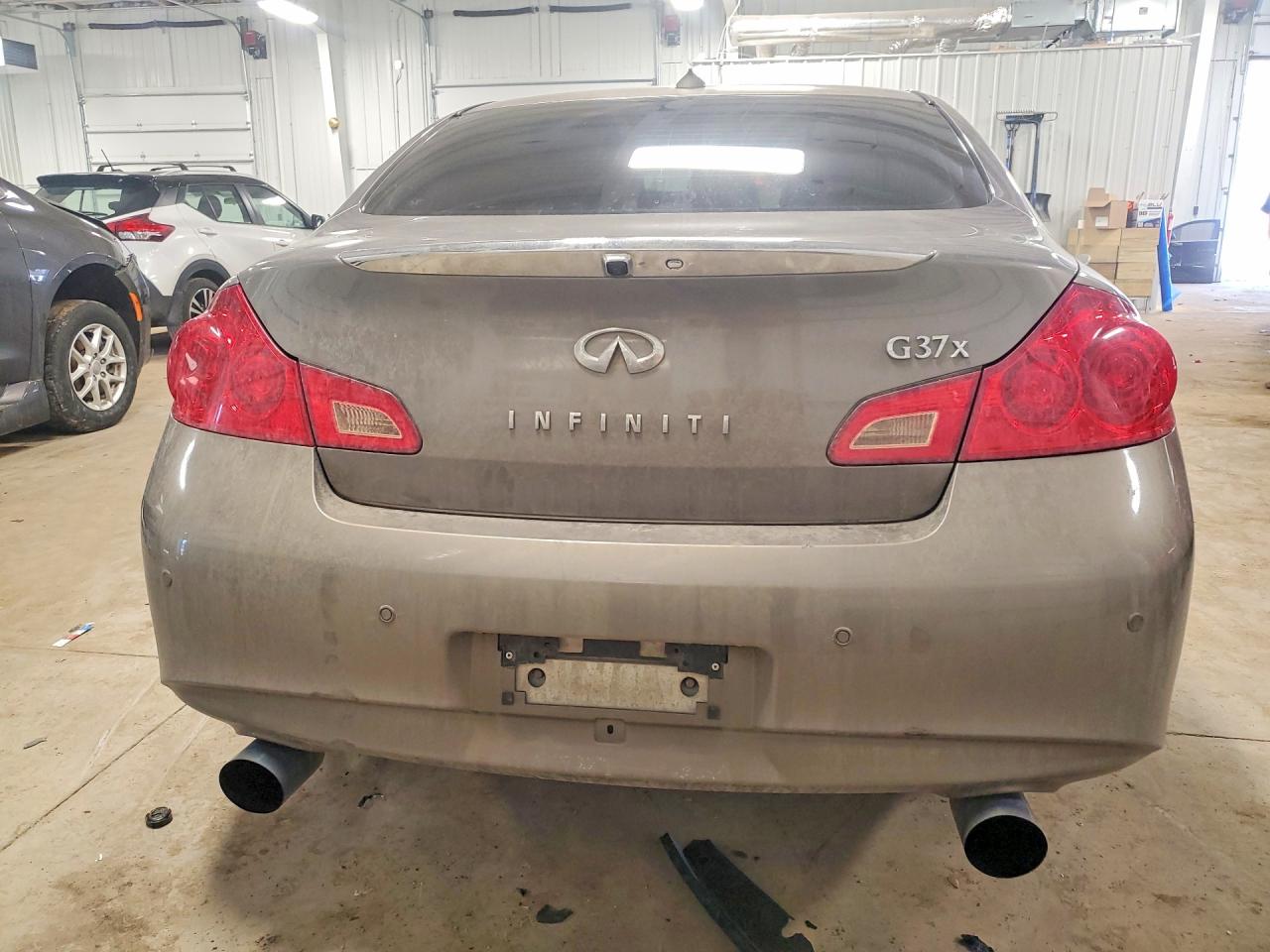 2012 INFINITI G37 photo 6