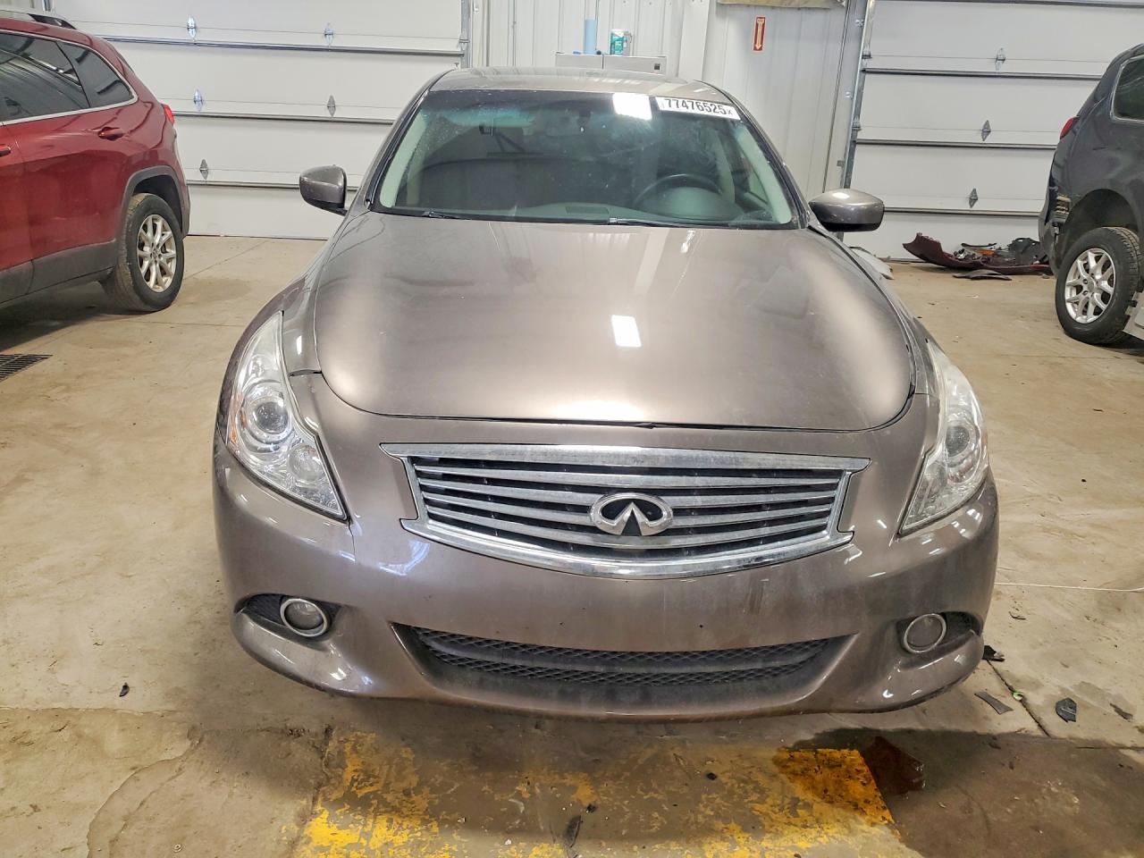 2012 INFINITI G37 photo 5
