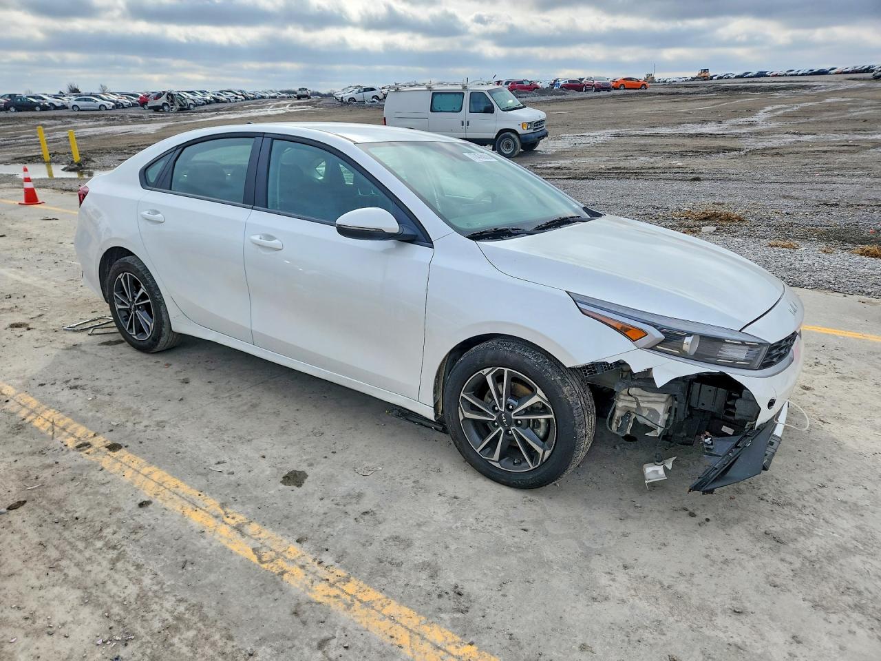 2024 KIA FORTE LX photo 7