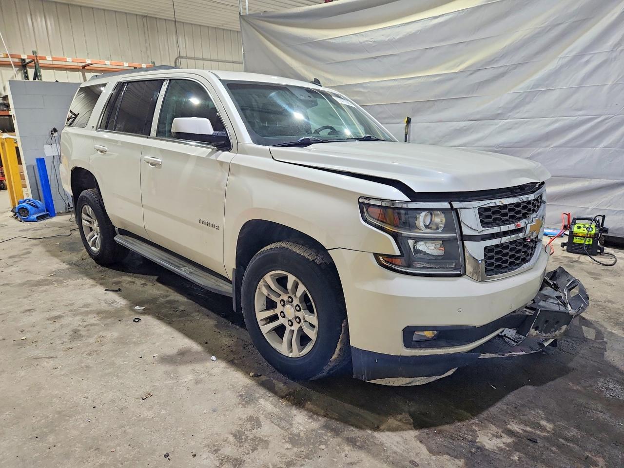 2015 CHEVROLET TAHOE K1500 LT photo 4