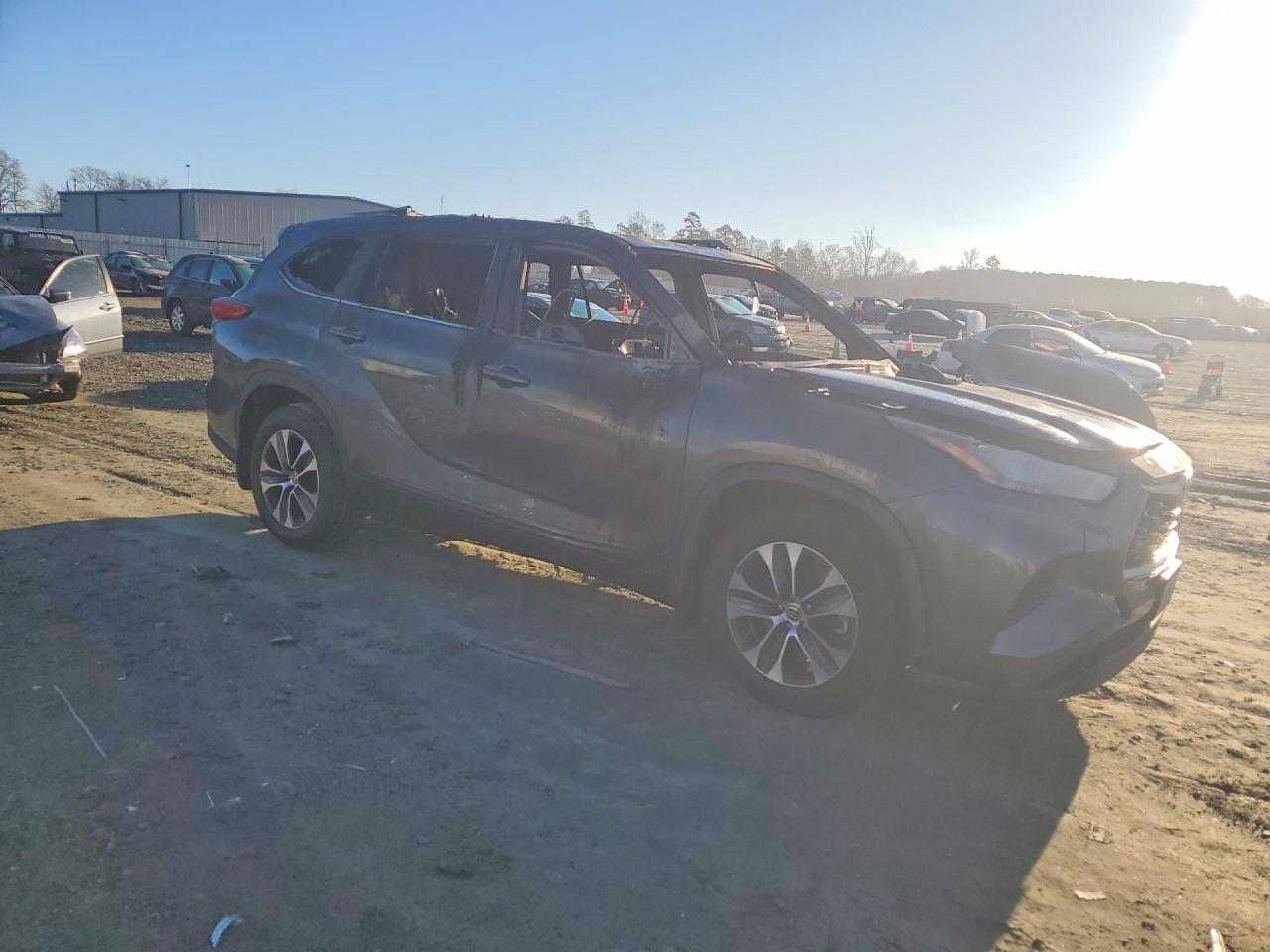 2020 TOYOTA HIGHLANDER XLE photo 7