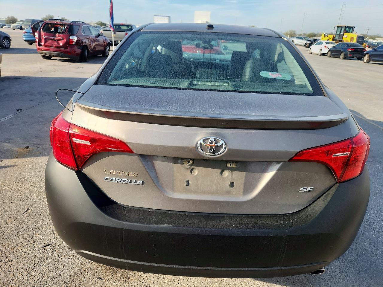 2017 TOYOTA COROLLA photo 6