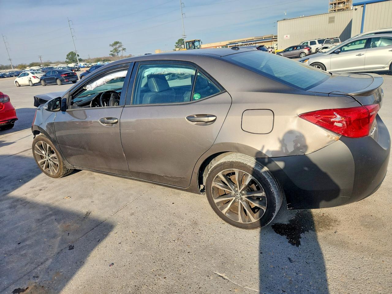 2017 TOYOTA COROLLA photo 2