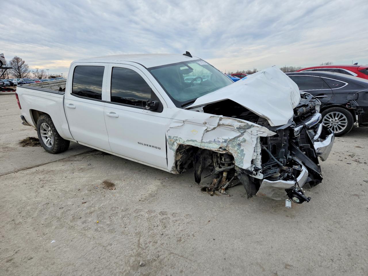 2017 CHEVROLET SILVERADO K1500 LT photo 4