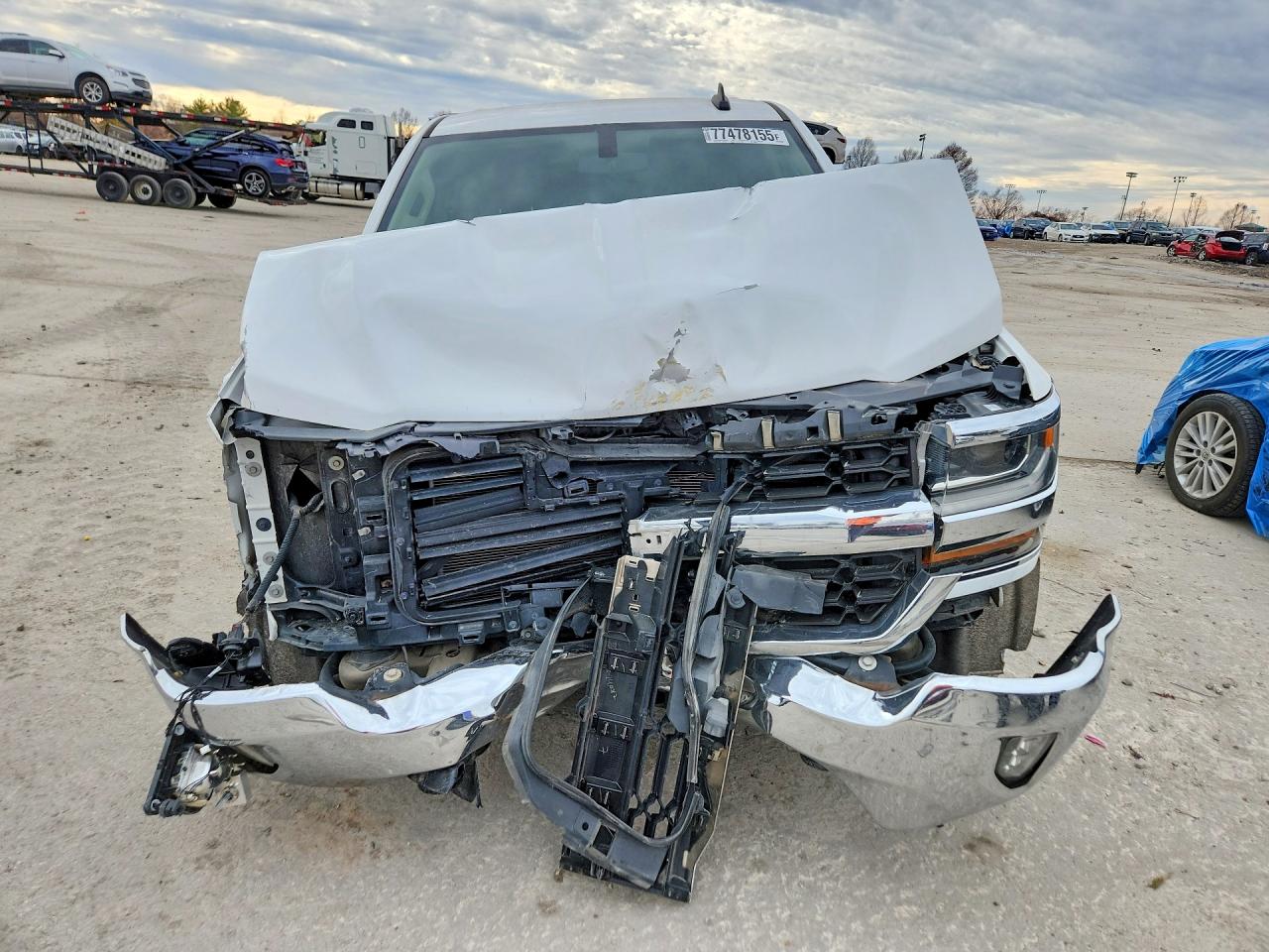 2017 CHEVROLET SILVERADO K1500 LT photo 5