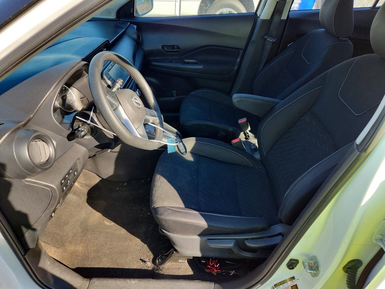 2022 NISSAN KICKS S photo 7