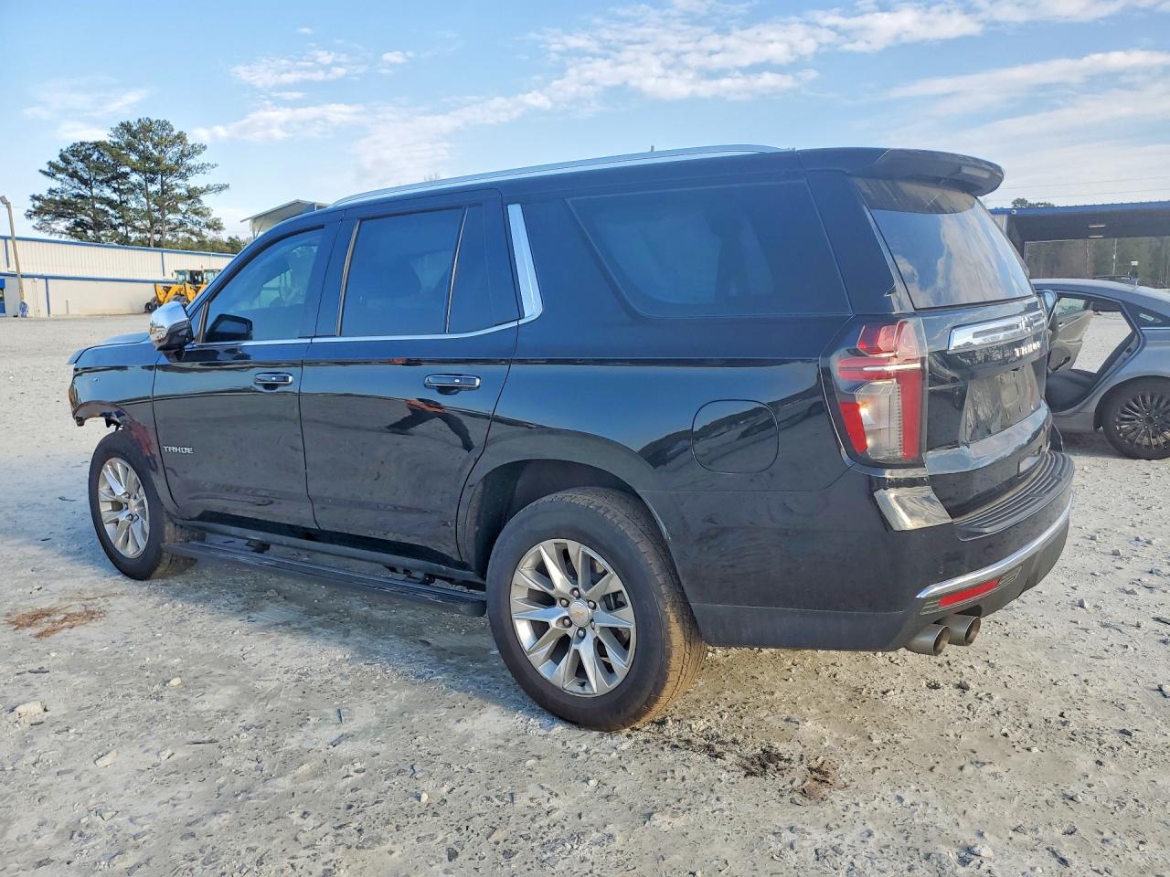 2023 CHEVROLET TAHOE K1500 PREMIER photo 3