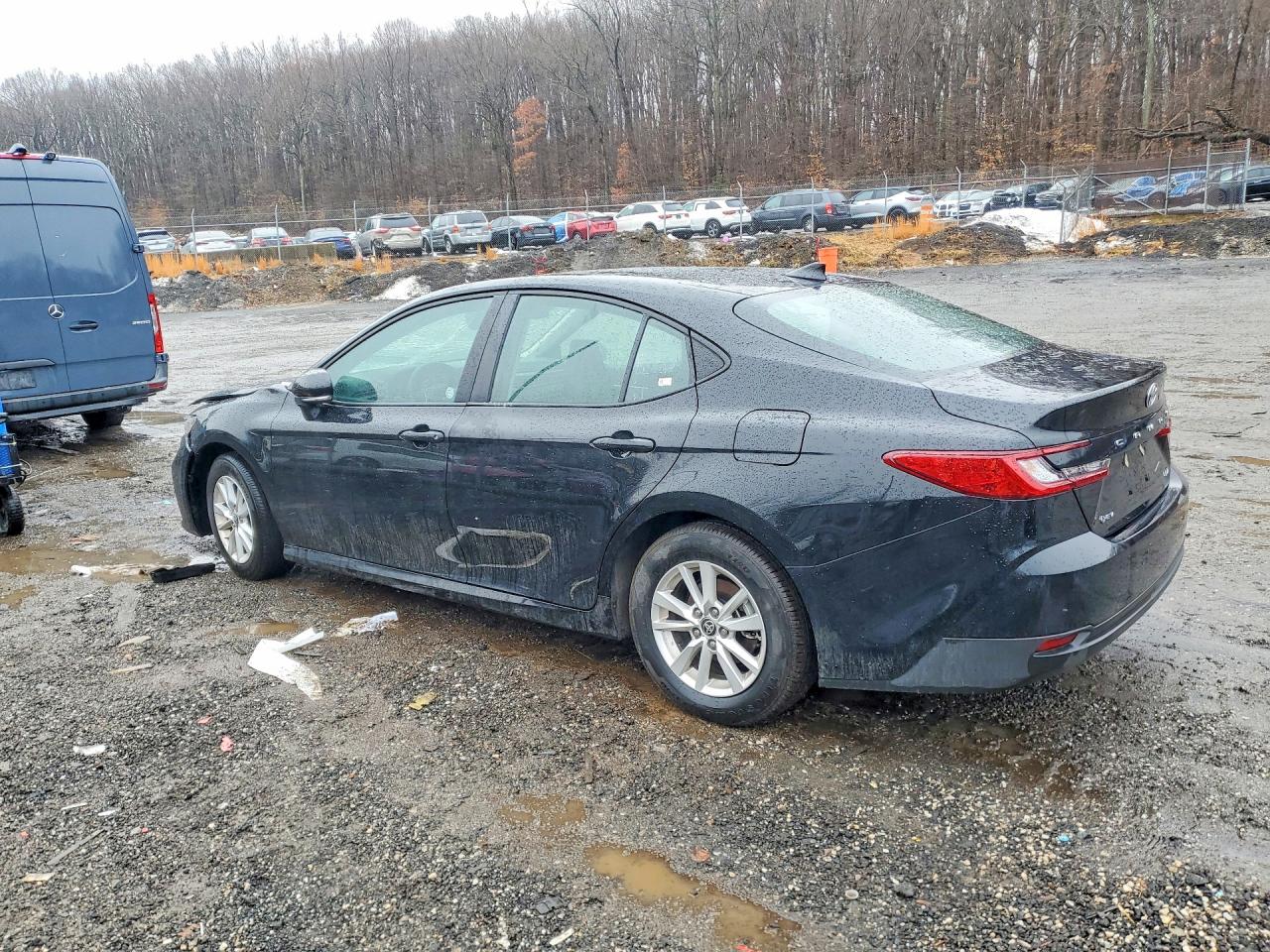2025 TOYOTA CAMRY XSE photo 4