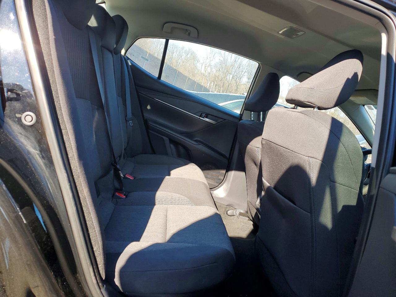 2025 TOYOTA CAMRY XSE photo 10