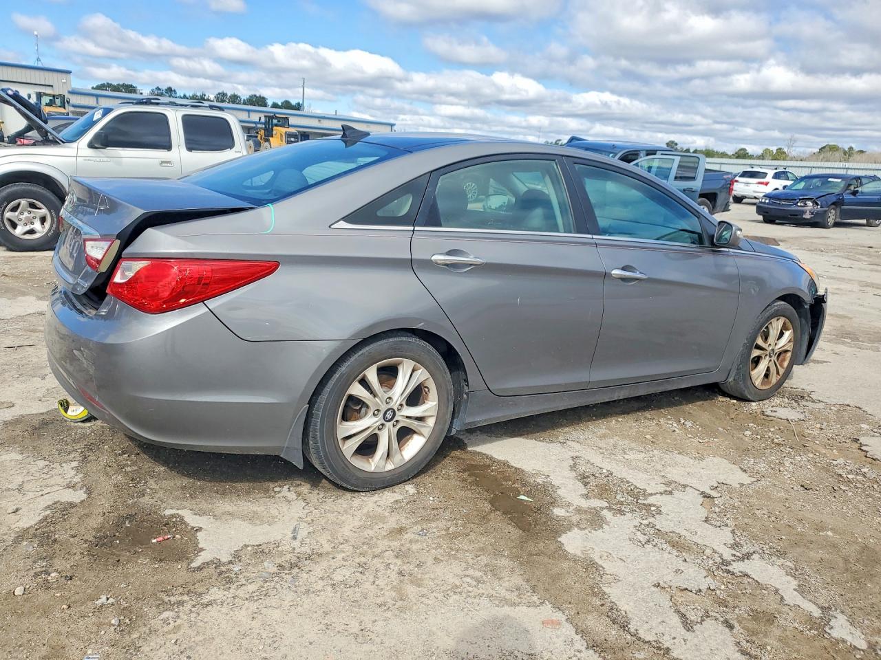 2012 HYUNDAI SONATA photo 3