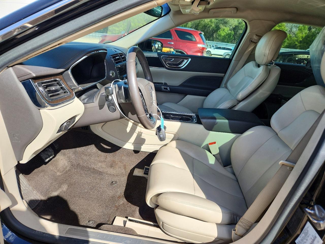 2018 LINCOLN CONTINENTAL PREMIERE photo 7