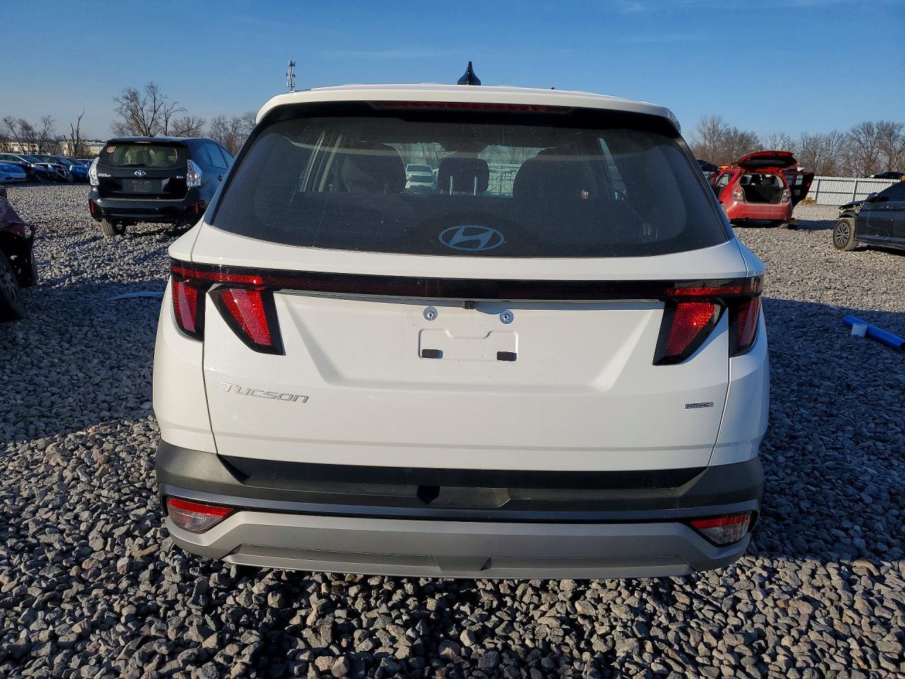 2025 HYUNDAI TUCSON SE photo 6