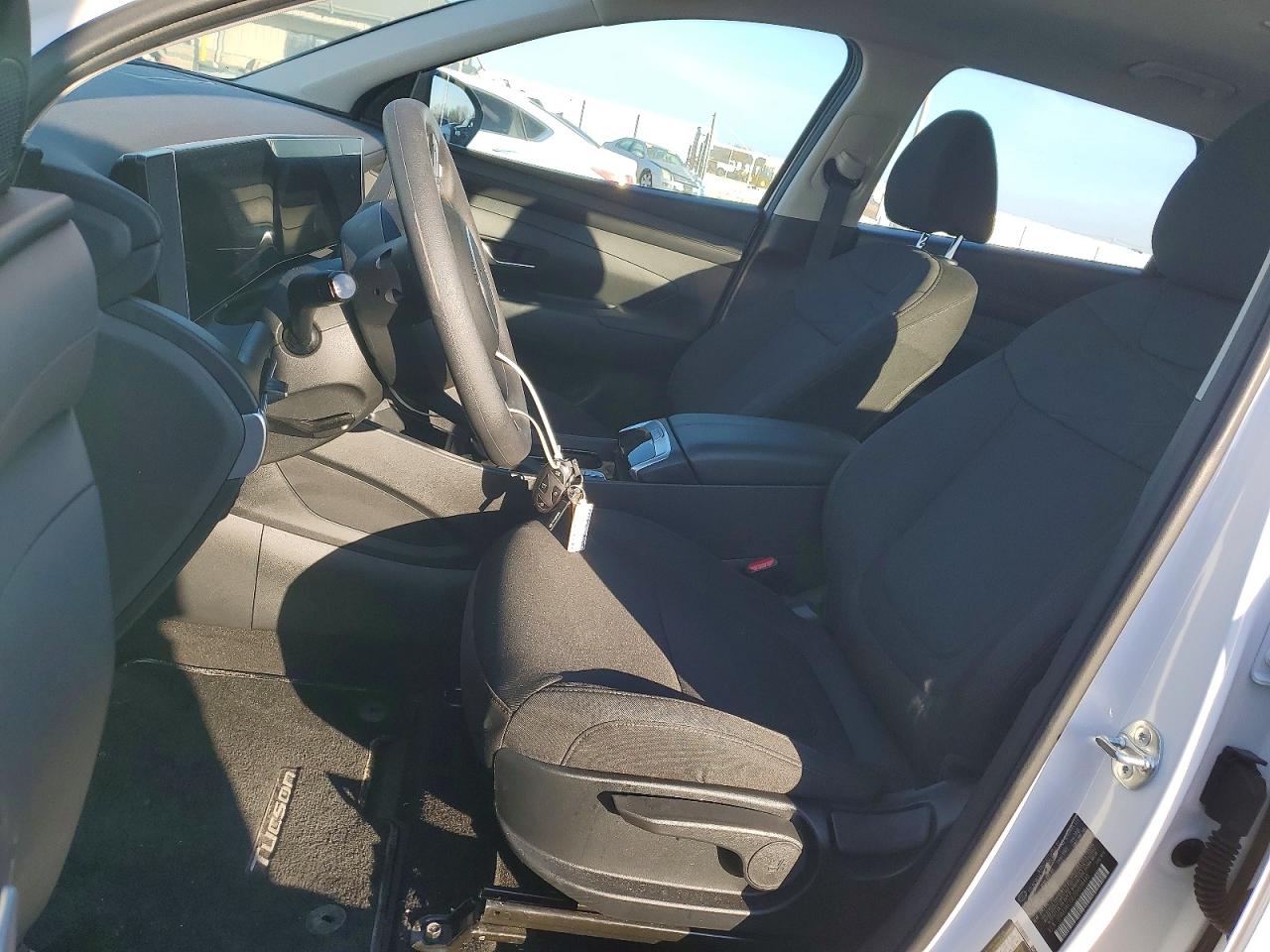 2025 HYUNDAI TUCSON SE photo 7