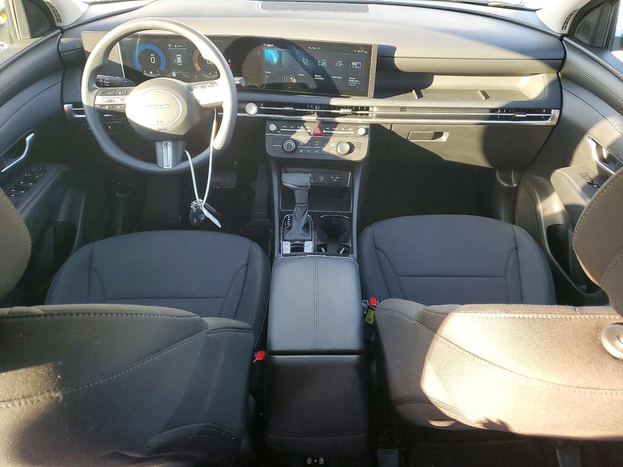 2025 HYUNDAI TUCSON SE photo 8