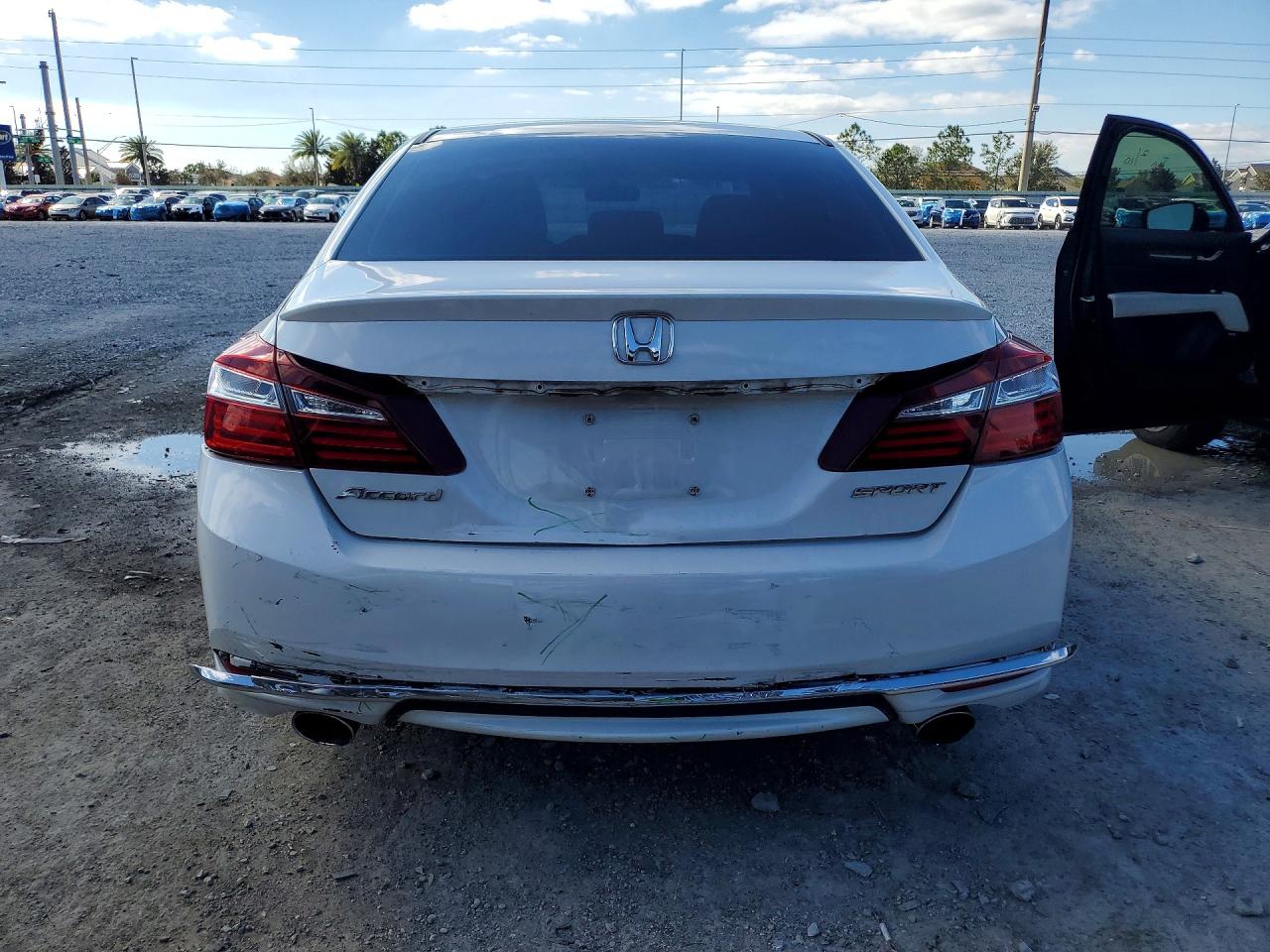 2016 HONDA ACCORD SPORT photo 11