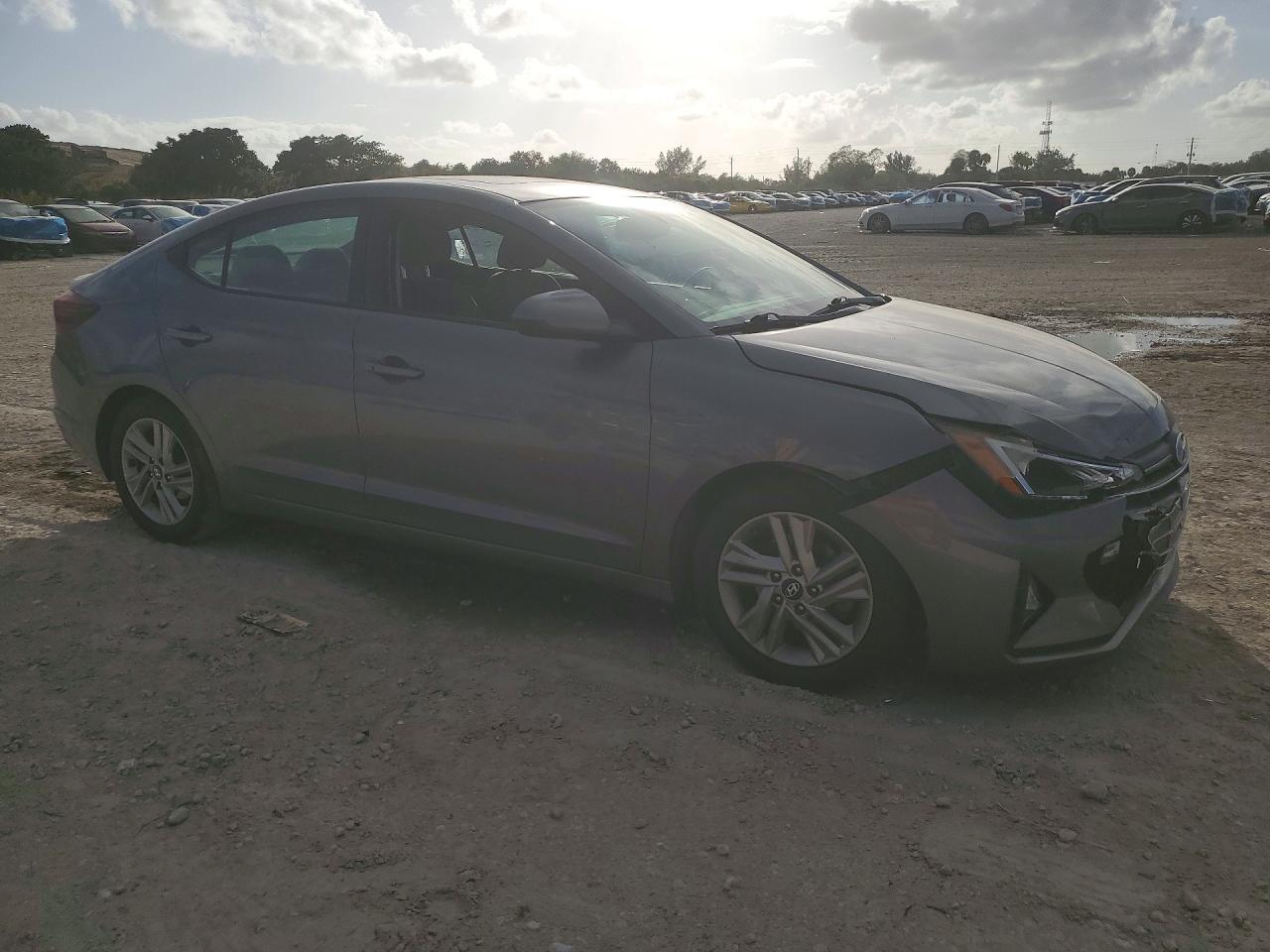 2019 HYUNDAI ELANTRA VALUE EDITION photo 4