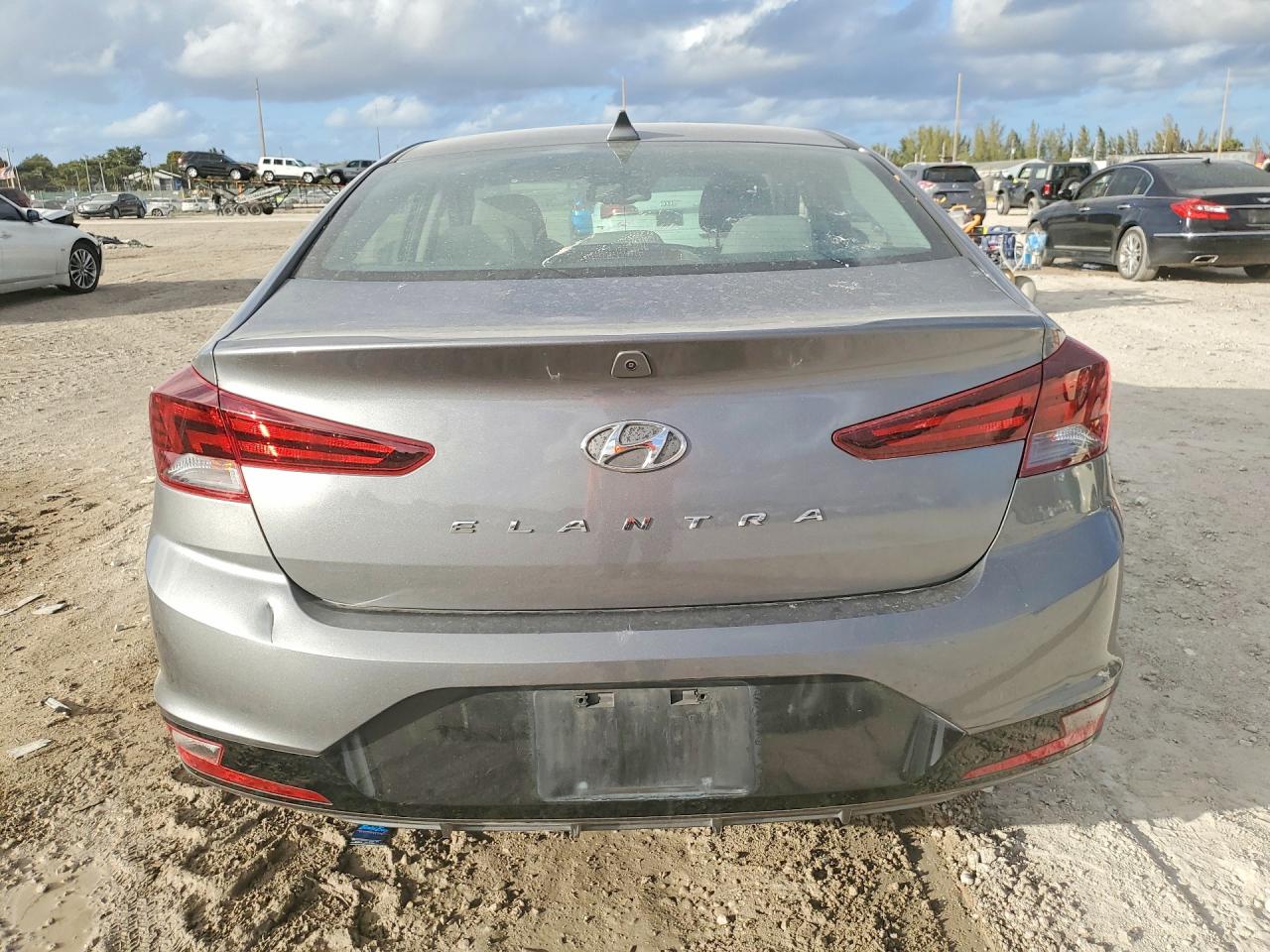 2019 HYUNDAI ELANTRA VALUE EDITION photo 6
