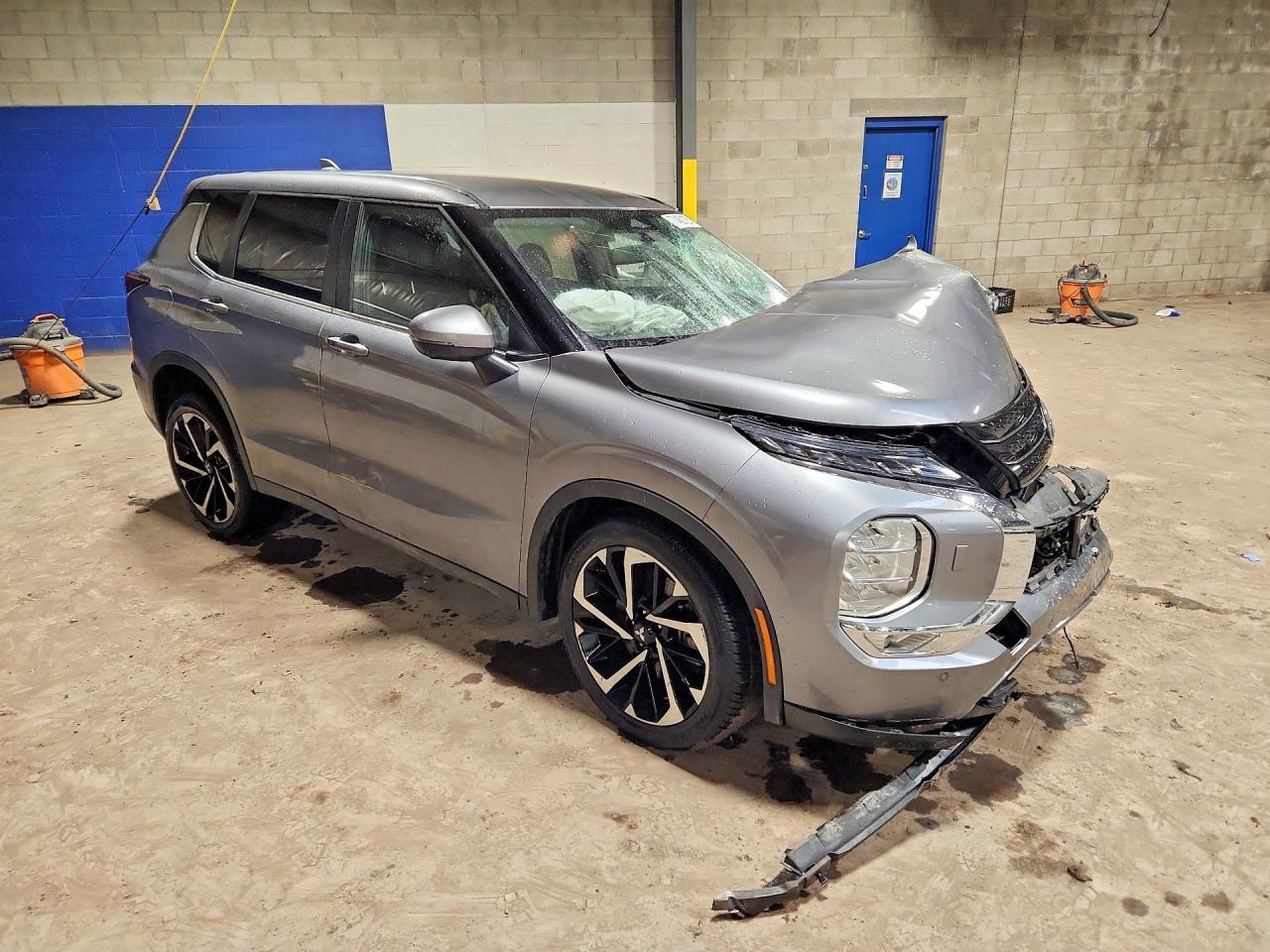2024 MITSUBISHI OUTLANDER SE photo 10