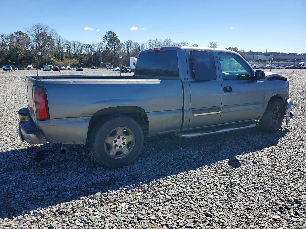 2006 CHEVROLET SILVERADO C1500 photo 3