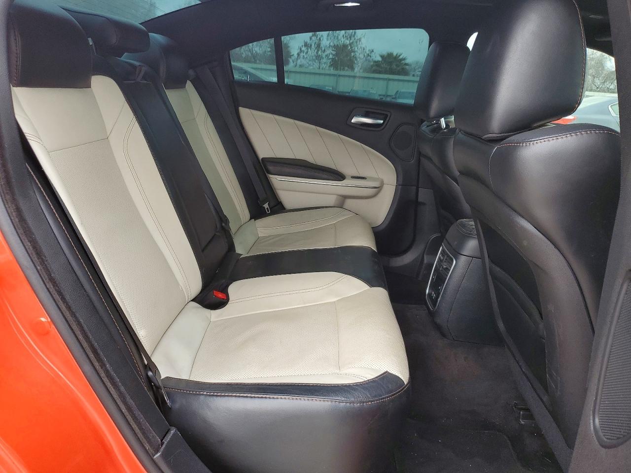 2017 DODGE CHARGER photo 19