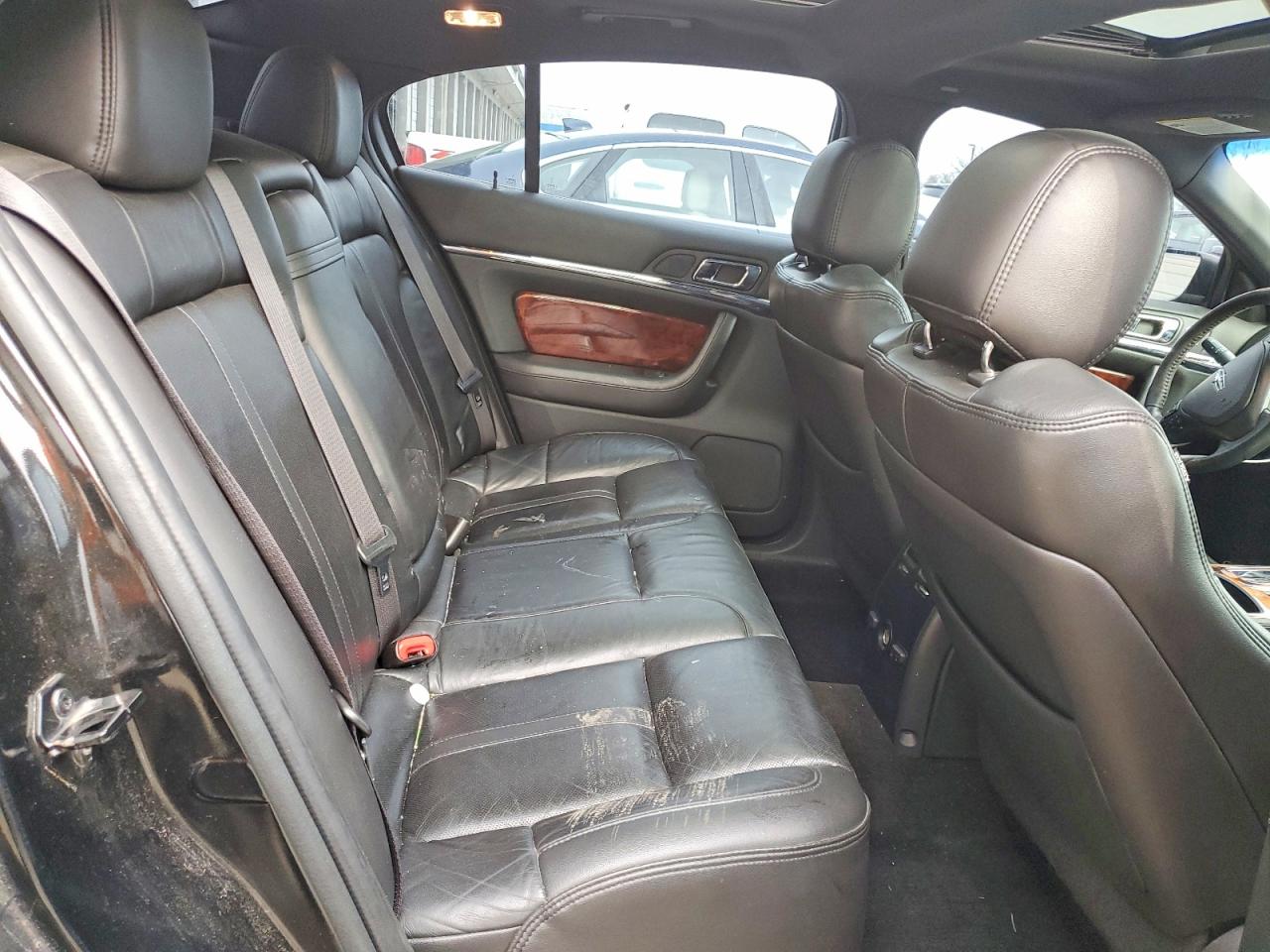 2014 LINCOLN MKS photo 19