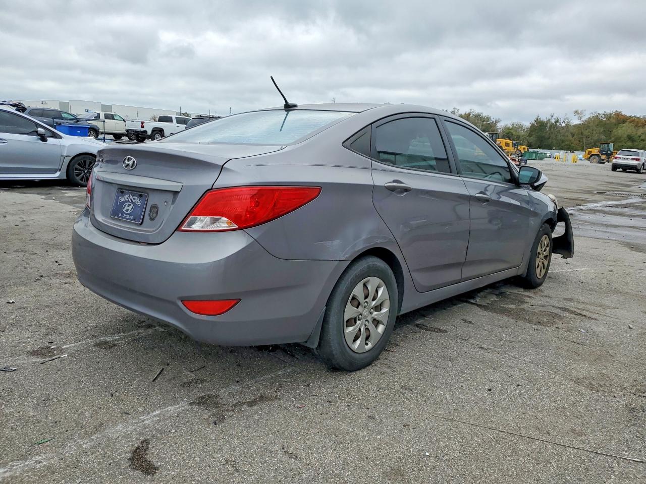 2015 HYUNDAI ACCENT GLS photo 5