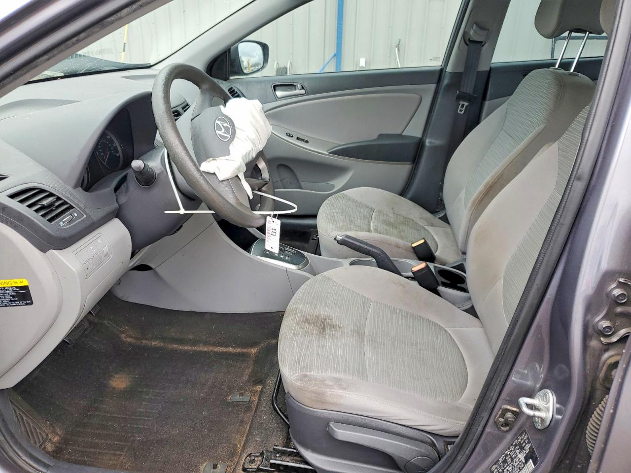 2015 HYUNDAI ACCENT GLS photo 13