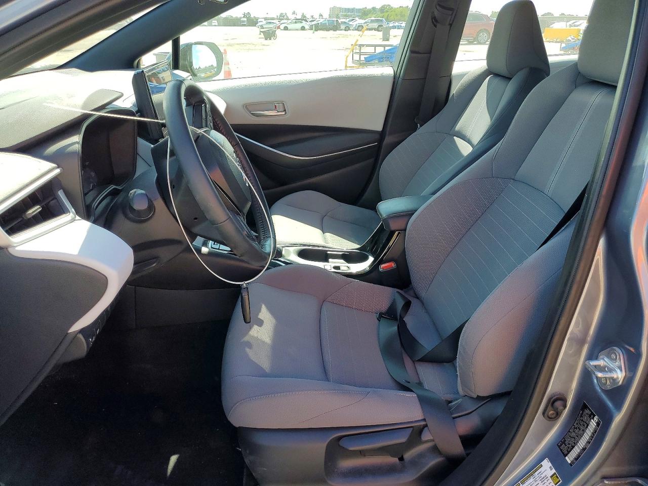 2025 TOYOTA COROLLA SE photo 19